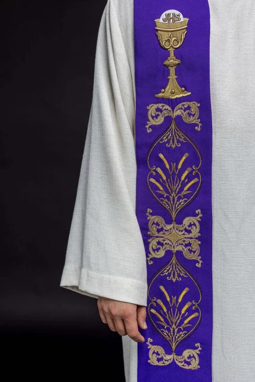 Stuła liturgiczna fioletowa z haftem IHS – detal 3