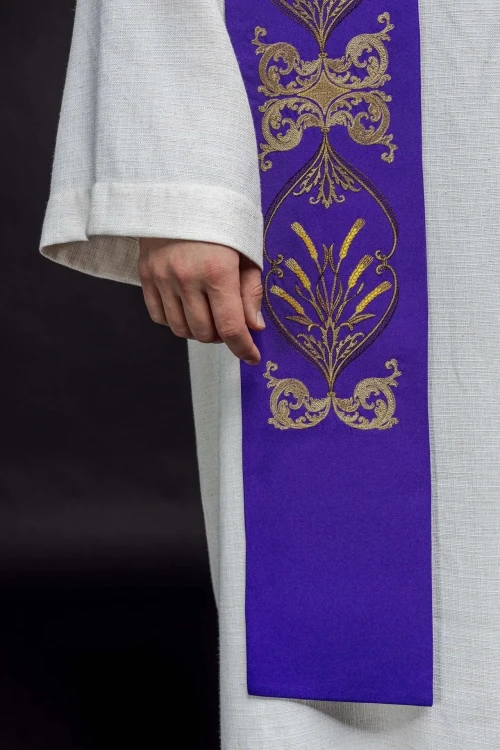 Stuła liturgiczna fioletowa z haftem IHS – detal 4