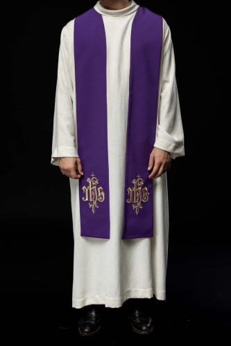 Stuła liturgiczna fioletowa z haftem IHS