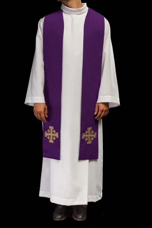 Stuła liturgiczna fioletowa z haftem krzyża – detal 4