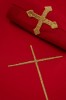 Czerwony ornat liturgiczny haftowany w minimalistycznym wzorze – detal 40