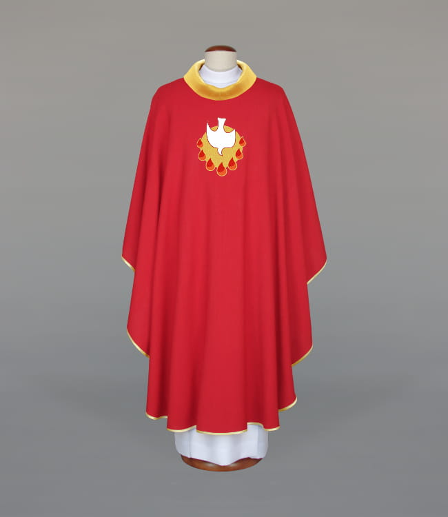 Ornat zdobiony haftowanym motywem Ducha Świętego – wariant III