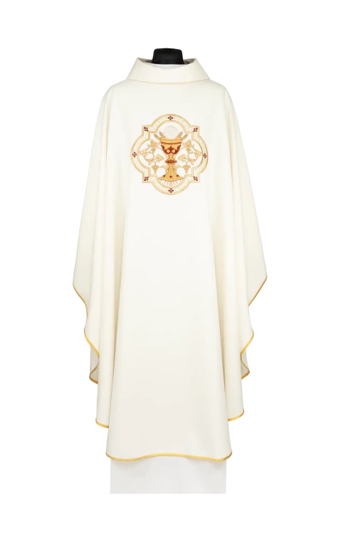 Ornat ecru z haftem IHS i kielichem eucharystycznym