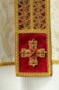 Ręcznie wykonany ornat liturgiczny ecru z kamieniami naturalnymi – widok tyłu