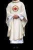 Haftowany ornat ecru z wizerunkiem Trzech Serc