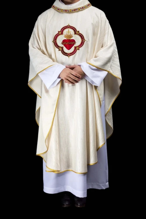 Ornat ecru z haftem Najświętszego Serca Jezusa i kielicha eucharystycznego – element zestawu