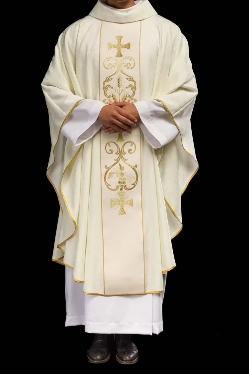 Ornat liturgiczny ecru z ozdobnym pasem