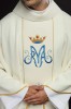 Ornat maryjny ecru z pasem – detal symbolu