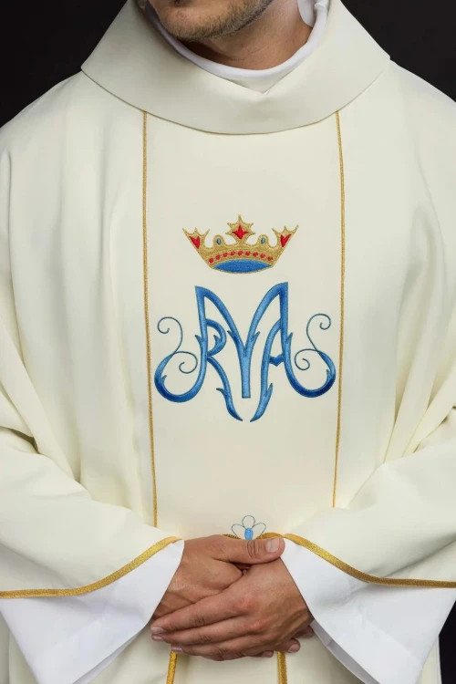 Ornat maryjny ecru z pasem – detal symbolu