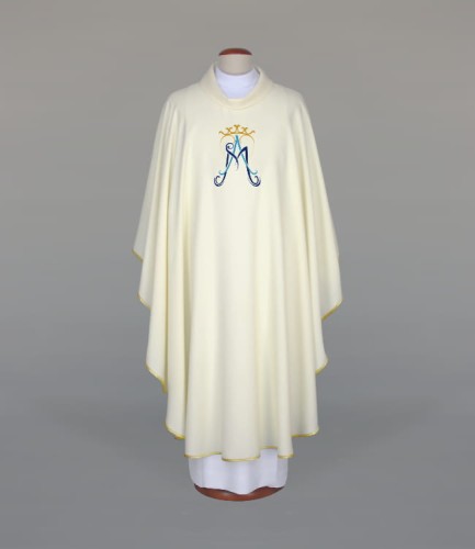 Ornat zdobiony haftem o symbolice maryjnej – wariant II