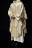 Złoty ornat liturgiczny z haftowanym pasem – wykończenie brzegu