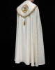Kapa liturgiczna ecru z haftem Baranka Bożego - S-3072-05-88 – widok z tyłu