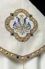 Kapa liturgiczna ecru z haftem maryjnym - S-3074-05-41 – detal przedniego pasa
