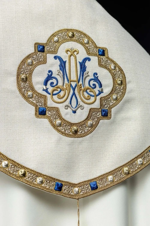 Kapa liturgiczna ecru z haftem maryjnym - S-3074-05-41 – detal przedniego pasa