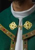 Kapa liturgiczna zielona z haftem IHS - S-3067-01-70 – widok z przodu
