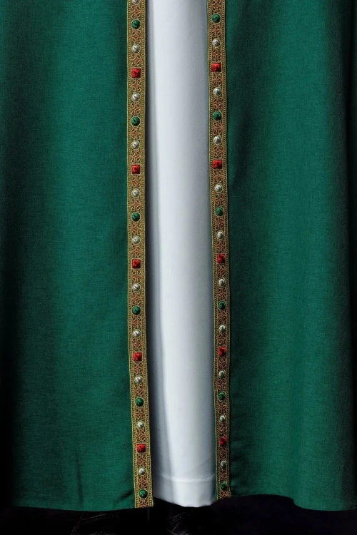 Kapa liturgiczna zielona z haftem IHS - S-3067-01-70 – detal kołnierza