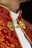 Kapa liturgiczna czerwona ze złotym ornamentem żakardowym – widok z przodu