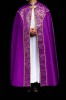 Kapa liturgiczna fioletowa ze złotym ornamentem żakardowym – widok całej szaty