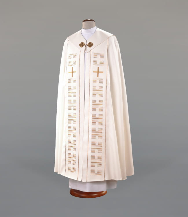 Kapa liturgiczna ecru z nowoczesnymi haftami – widok główny
