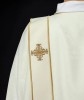 Dalmatyka liturgiczna ecru z dekoracyjnym haftem – widok z boku