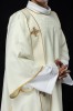Dalmatyka liturgiczna ecru z dekoracyjnym haftem – komplet ze stułą