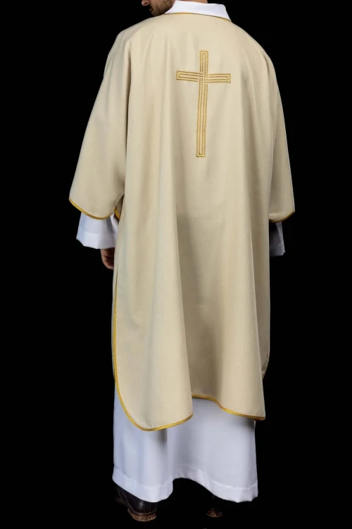 Dalmatyka liturgiczna ecru ze złotym krzyżem – struktura tkaniny