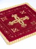 Komplet kielichowy aksamitny z haftowanym motywem liturgicznym w kolorze czerwonym – widok kompletu