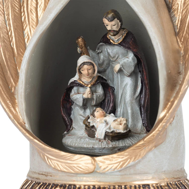 Anioł ze Świętą Rodziną Favola 23 cm - pozytywka - zbliżenie sceny Narodzenia