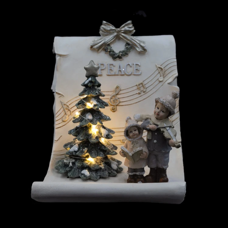 Scenka świąteczna PEACE LED Favola 15,5 cm - włączone podświetlenie LED