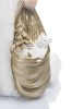 Mikołaj z prezentem Favola 30 cm - biała figurka - zbliżenie worka