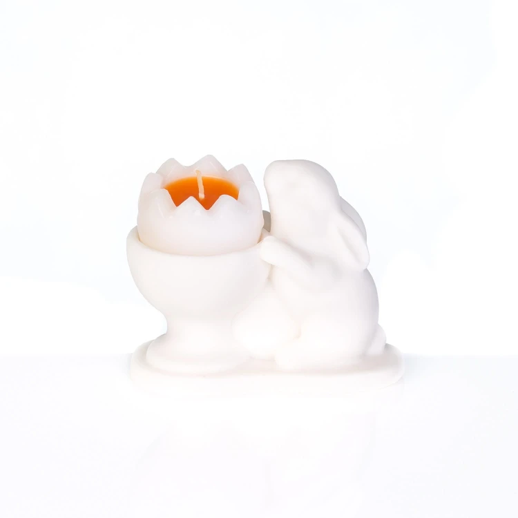 Zajączek wielkanocny ze świeczką