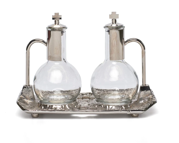 Ampułki na wino i wodę, komplet na tacy.jpg