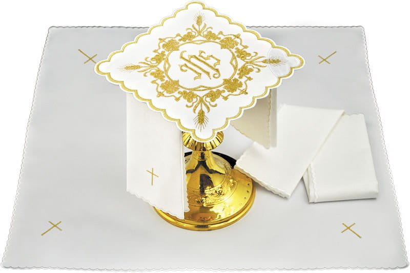 Komplet bielizny kielichowej z haftowanym symbolem IHS