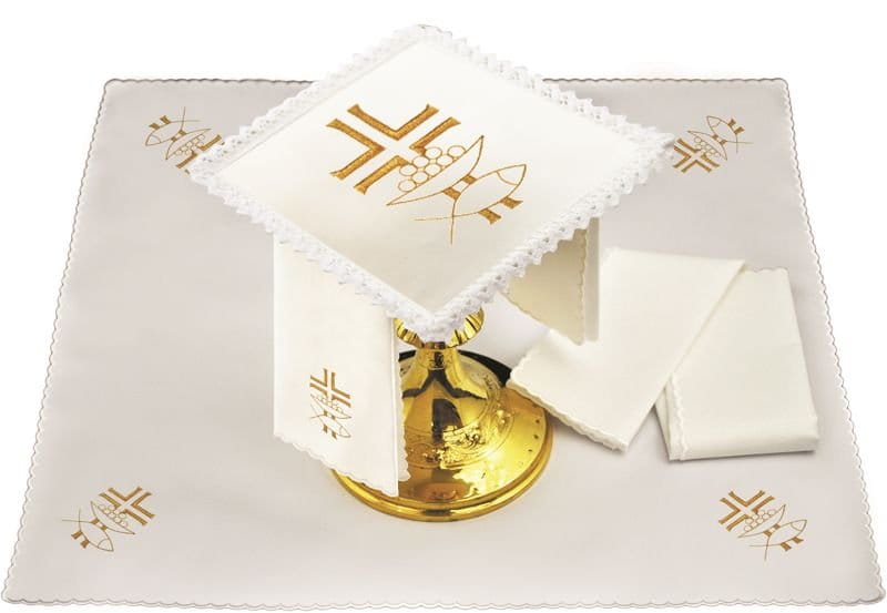 Linen chalice set with the symbol of the Cross and the Fish