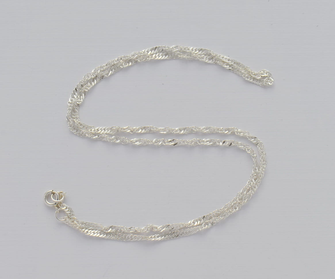 Light Silver Singapore Chain.
