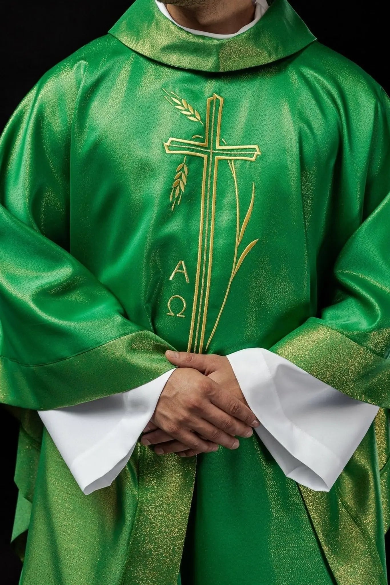 Ornat zielony z haftem kłosów zboża i krzyża – zdjęcie 1
