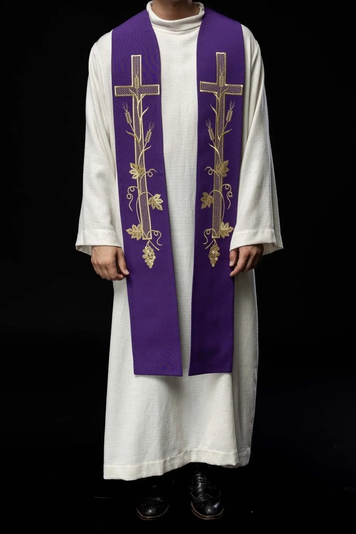 Stuła liturgiczna fioletowa z haftem krzyża