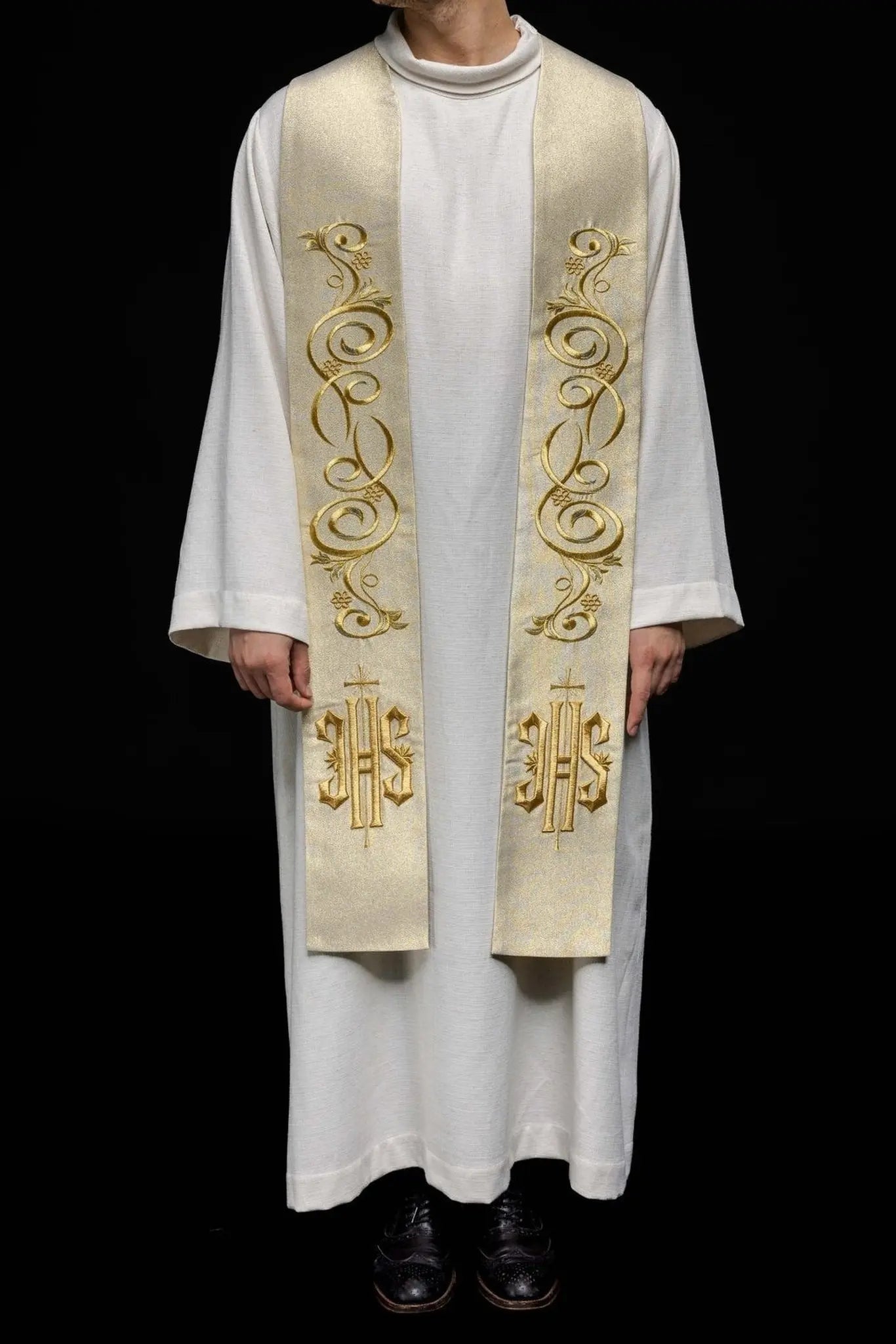 Stuła liturgiczna złota z haftem IHS