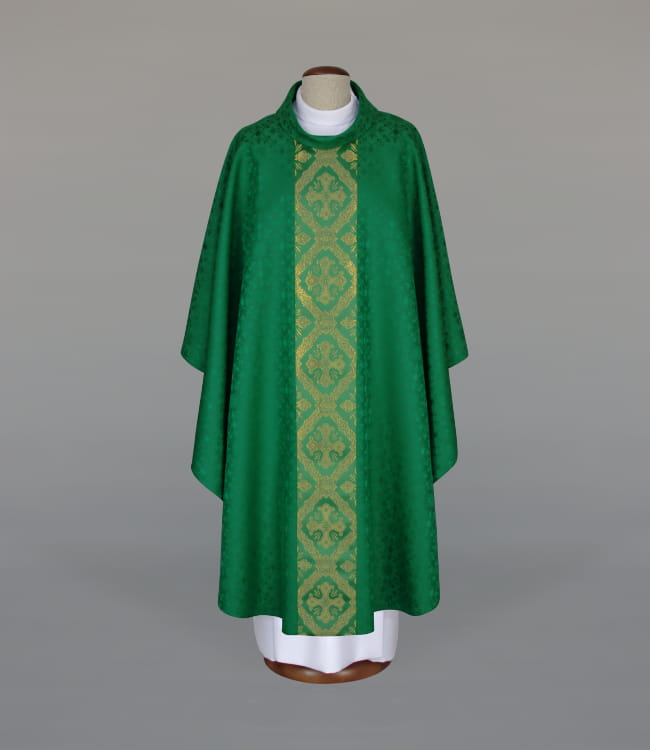 Ornat zielony zdobiony eleganckim tkanym pasem – wariant II
