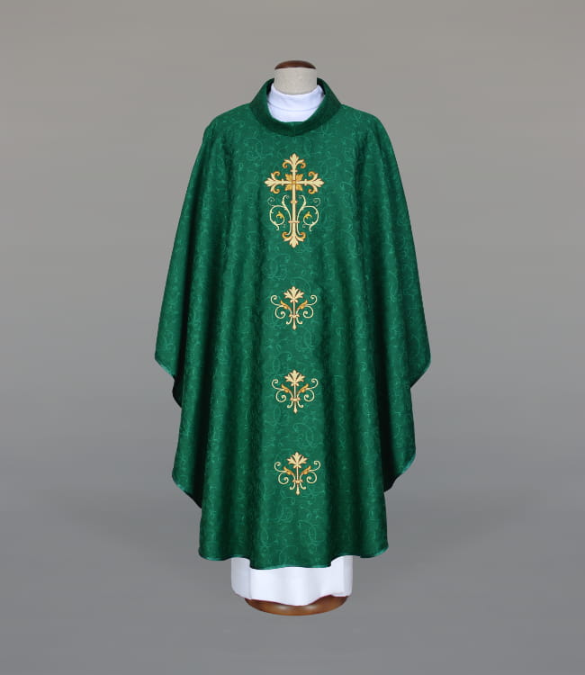 Ornat zielony zdobiony haftem – wariant VIII