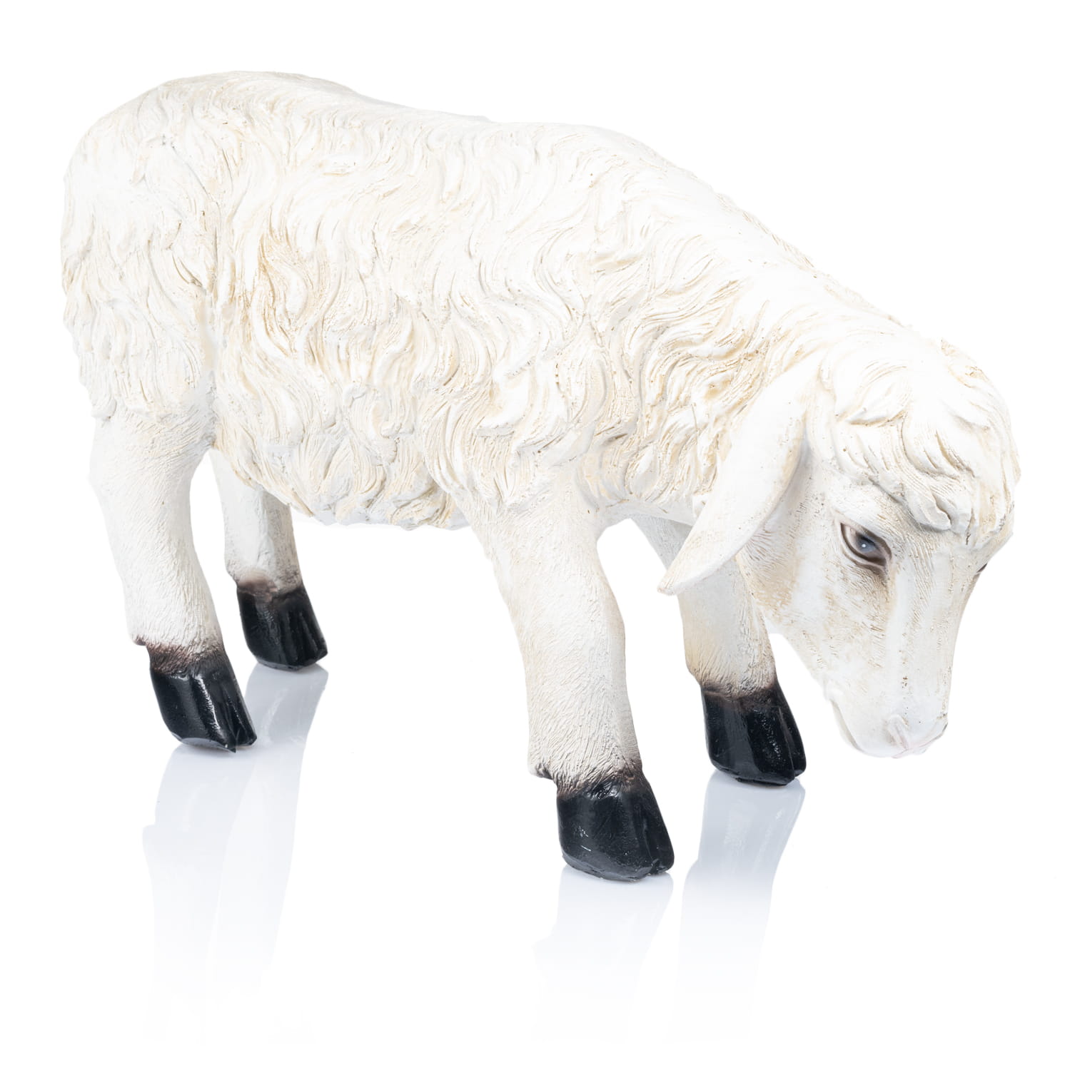 Owca pasąca się do szopki 33 x 55 x 18 cm - widok główny