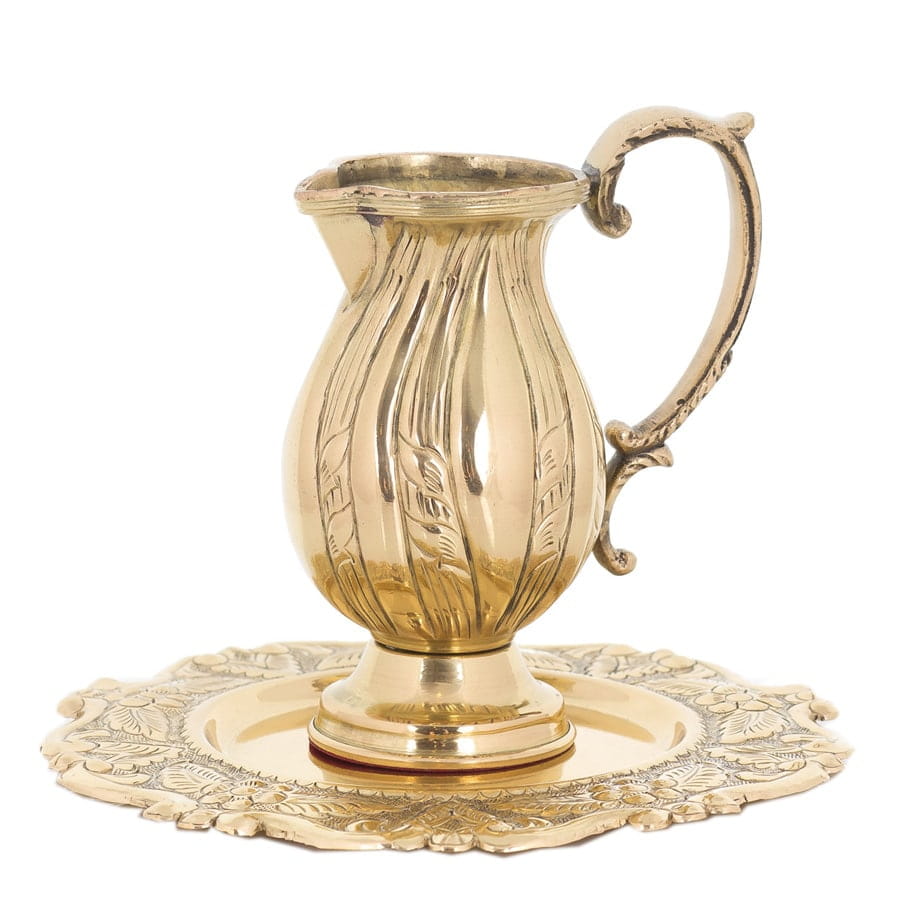 Dzbanek na Chrzest Święty mosiądz